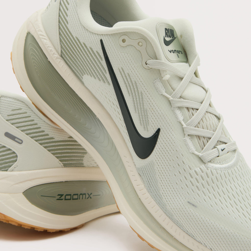 Men’s Vomero 18 Road Running Shoes