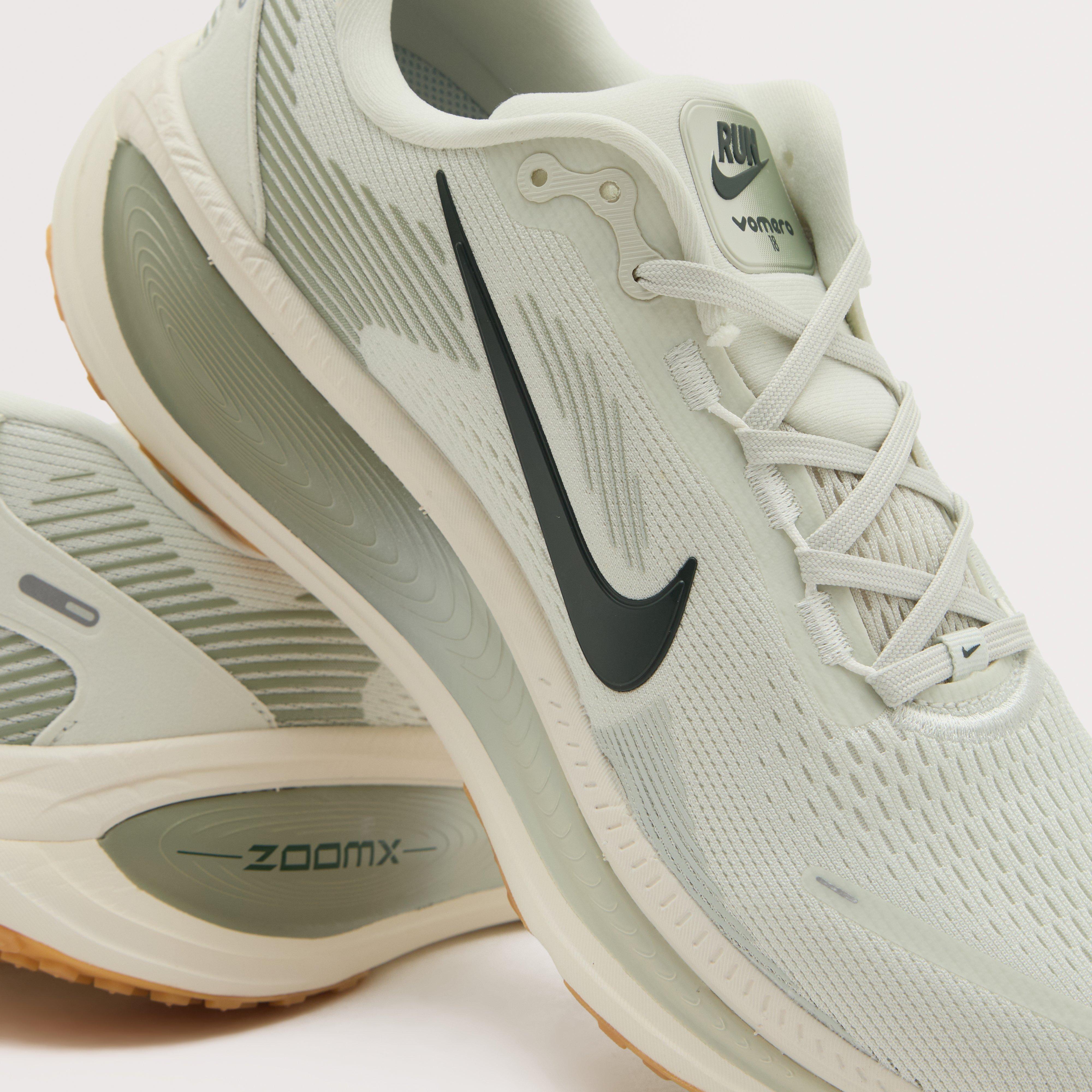 Men’s Vomero 18 Road Running Shoes
