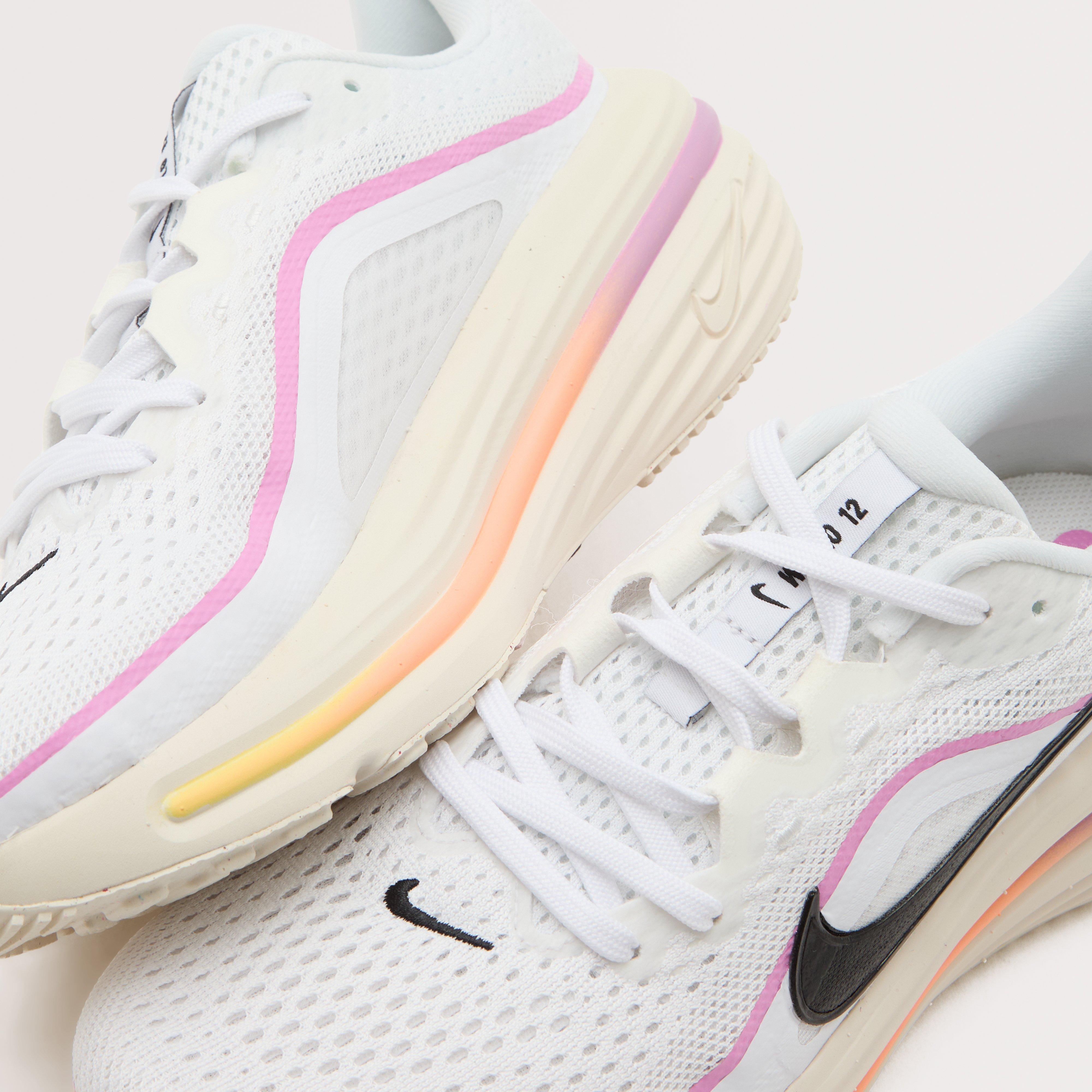 Women’s Winflo 12 Road Running Shoes