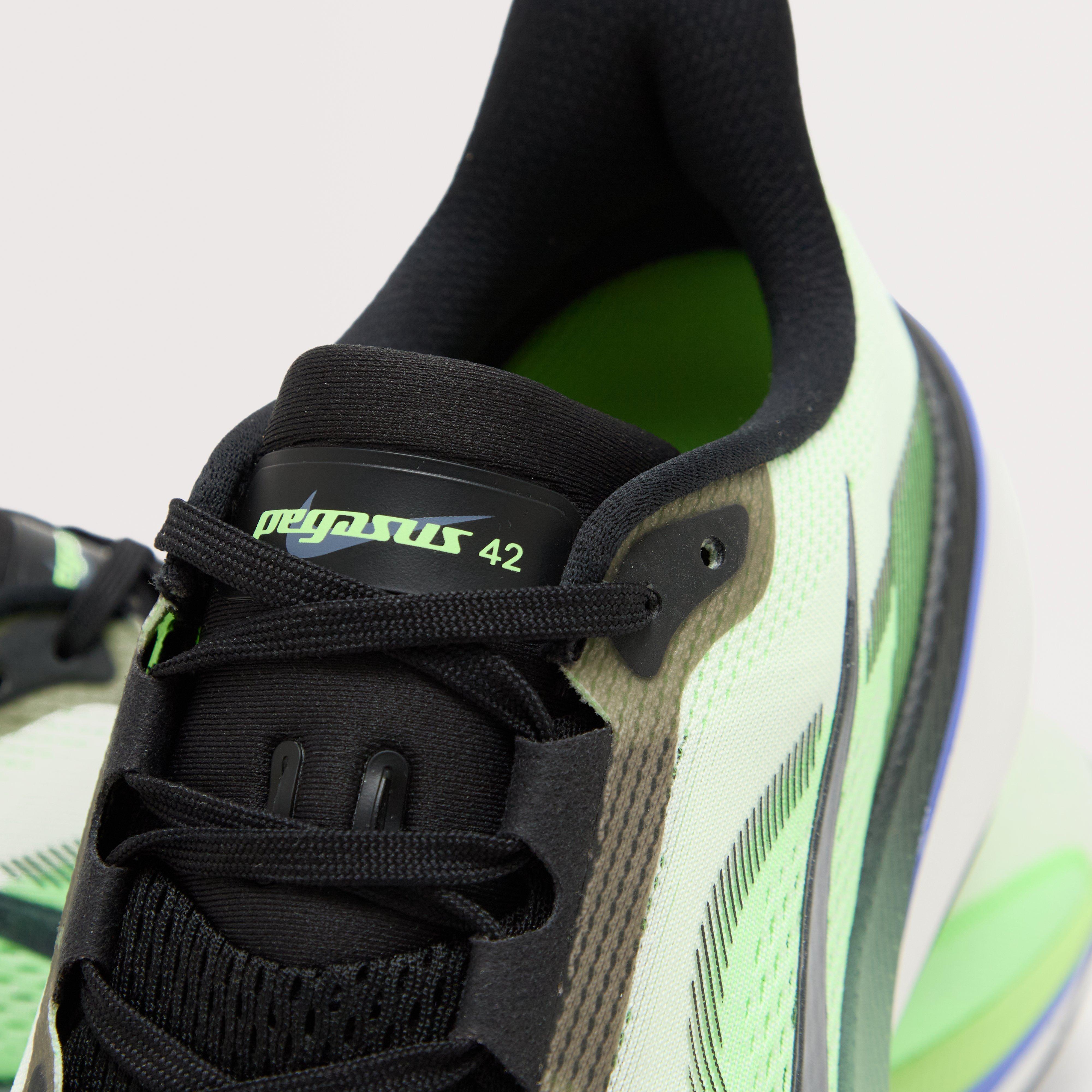 Men’s Pegasus 42 Performance Running Shoes