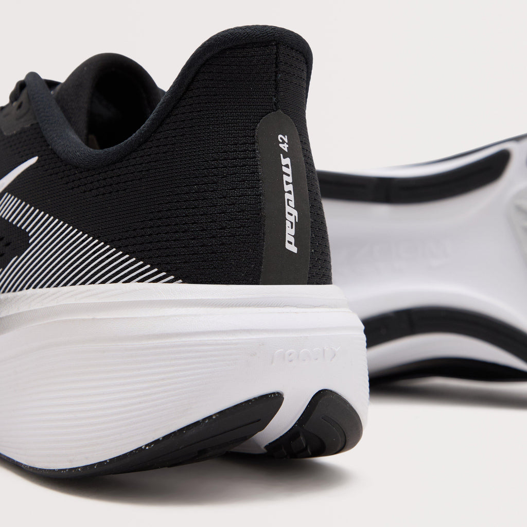 Men’s Pegasus 42 Road Running Shoes (Wide)
