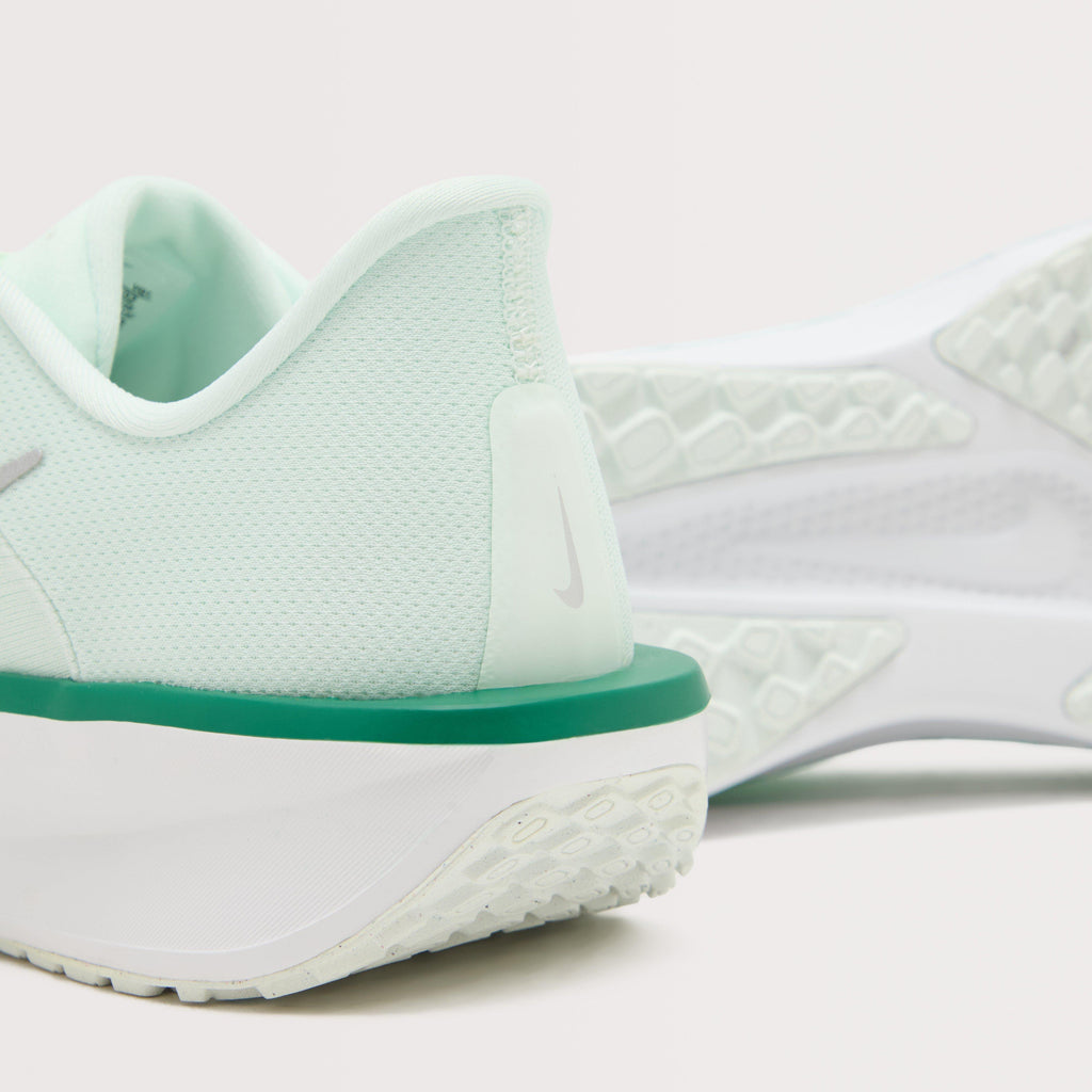 Women’s Quest 6 Road Running Shoes