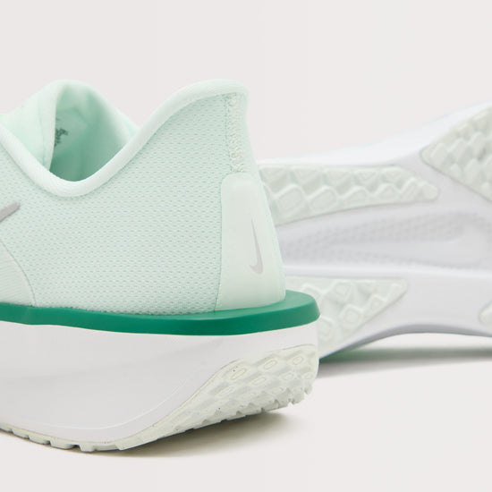 Women’s Quest 6 Road Running Shoes