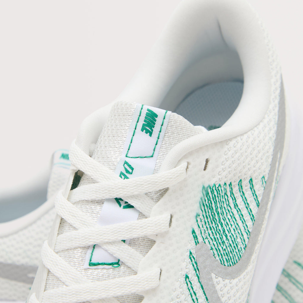 Women's Run Defy Running Shoes