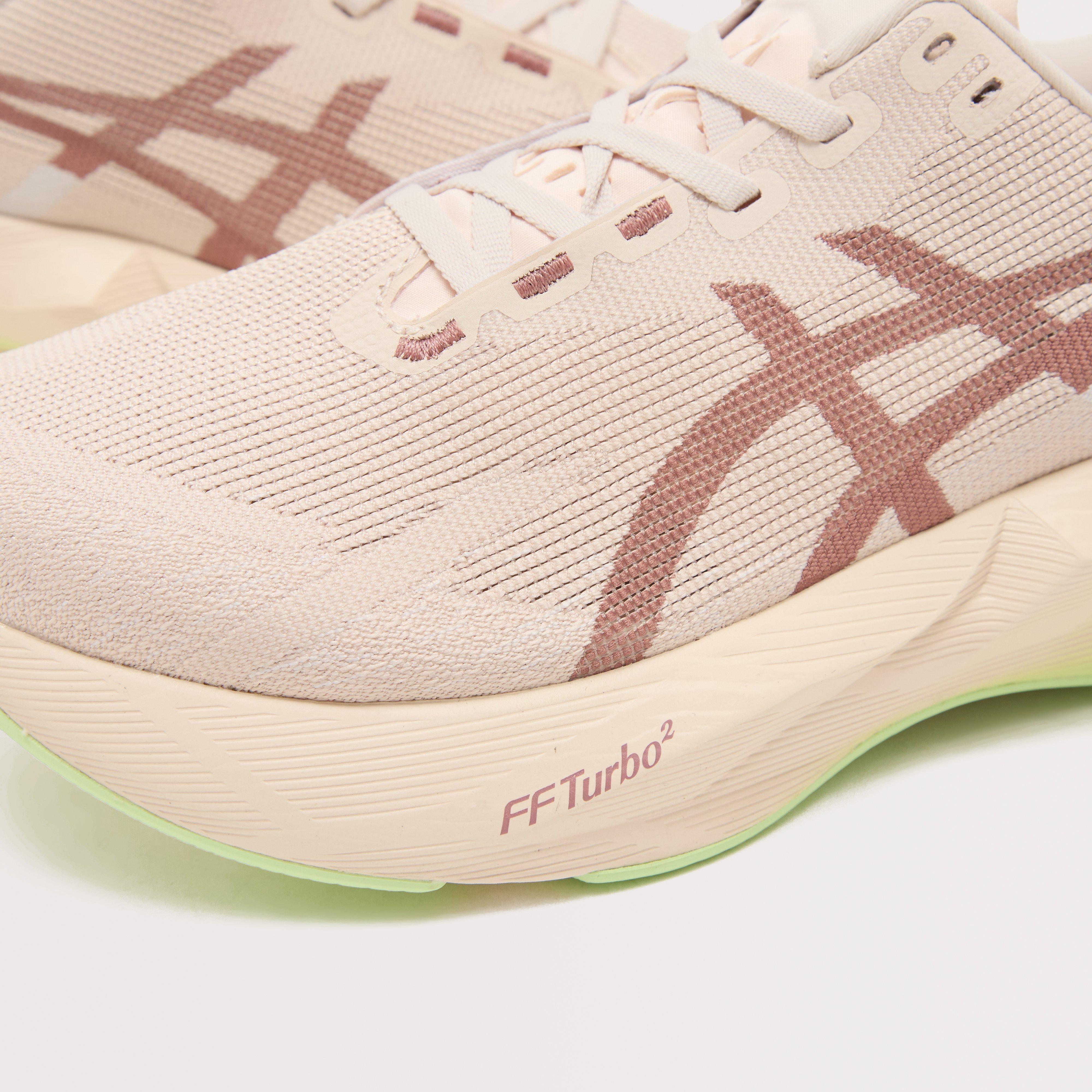 Women's Novablast™ 6