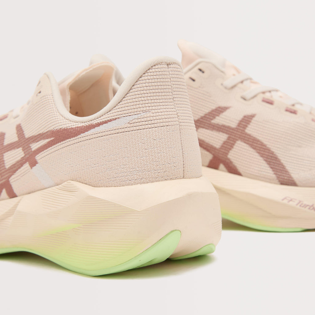 Women's Novablast™ 6