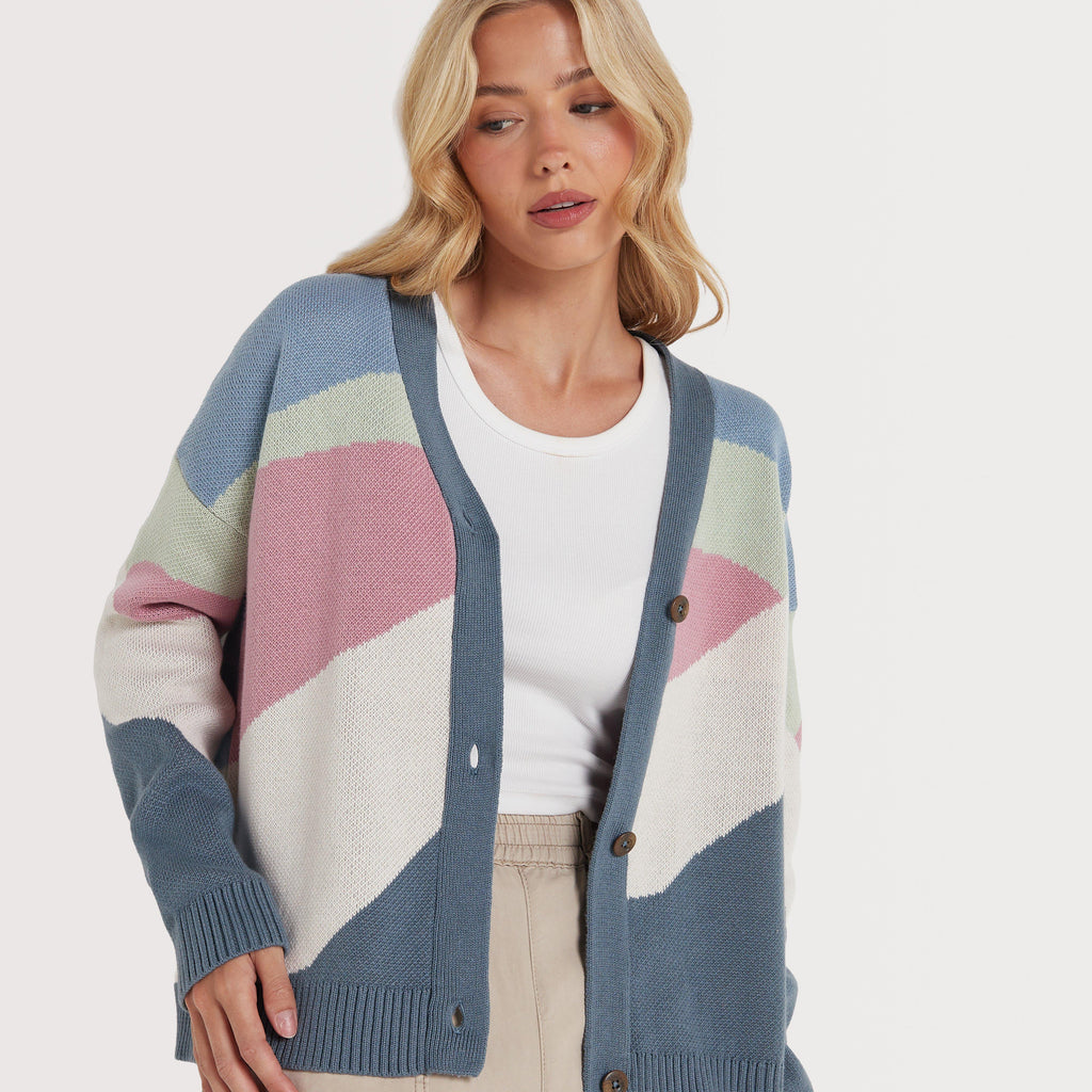 Women's Scenic Knitted Cardigan