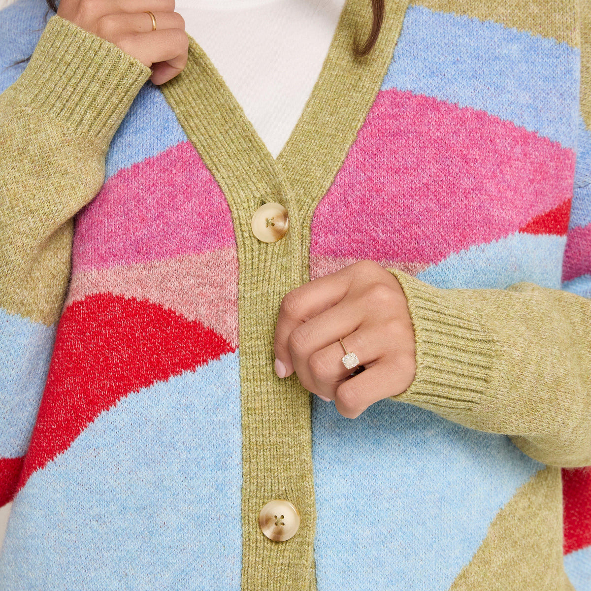 Women’s Scenic Knitted Cardigan