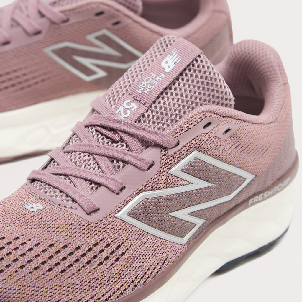 Women’s 520 v9 Running Shoes