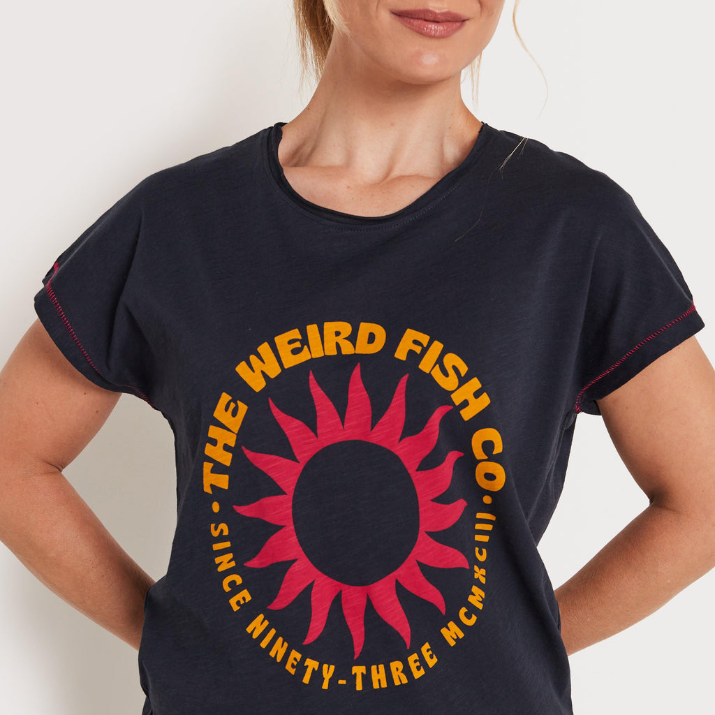 Women’s Sun Rays Front Print Graphic T-Shirt