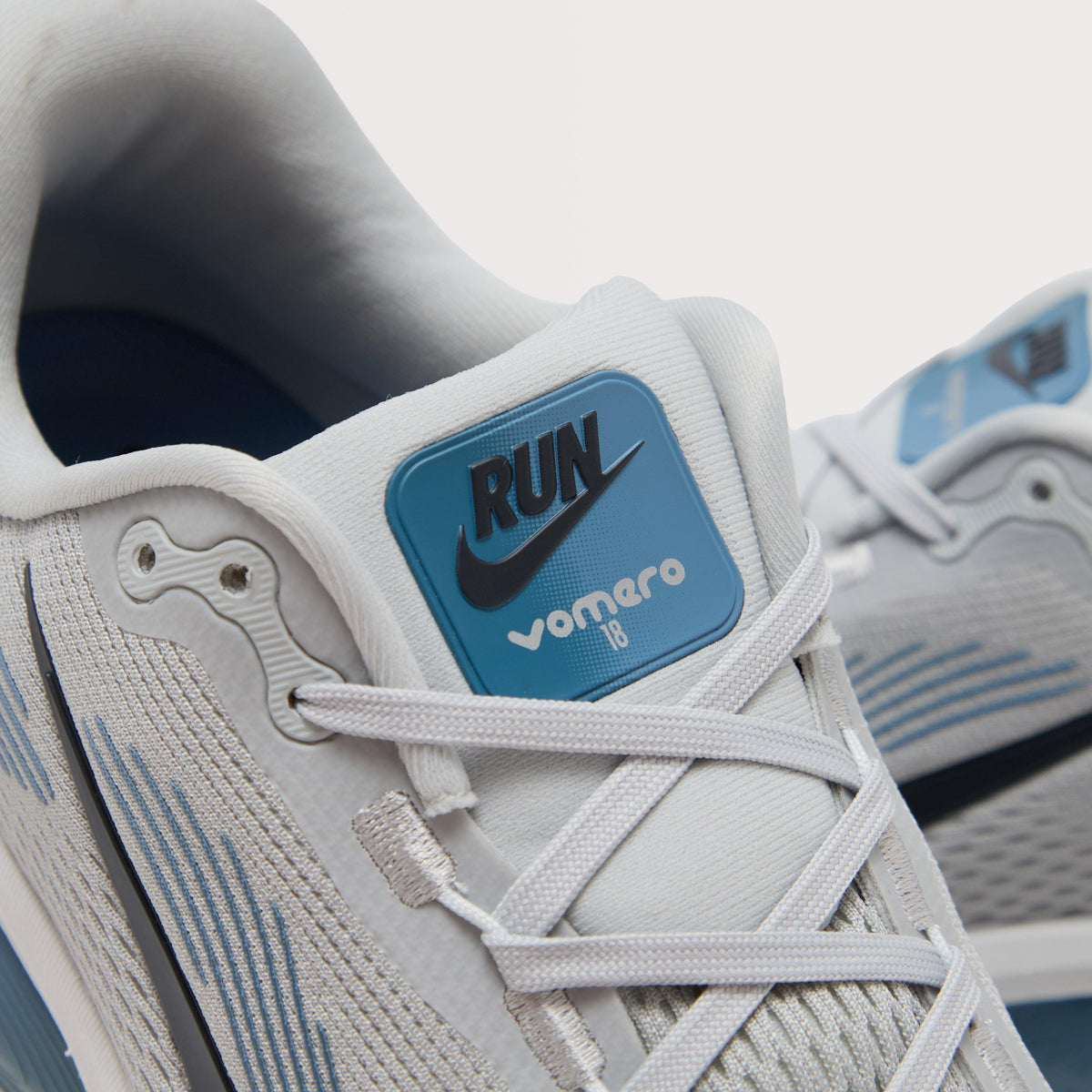 Men’s Vomero 18 Running Shoes