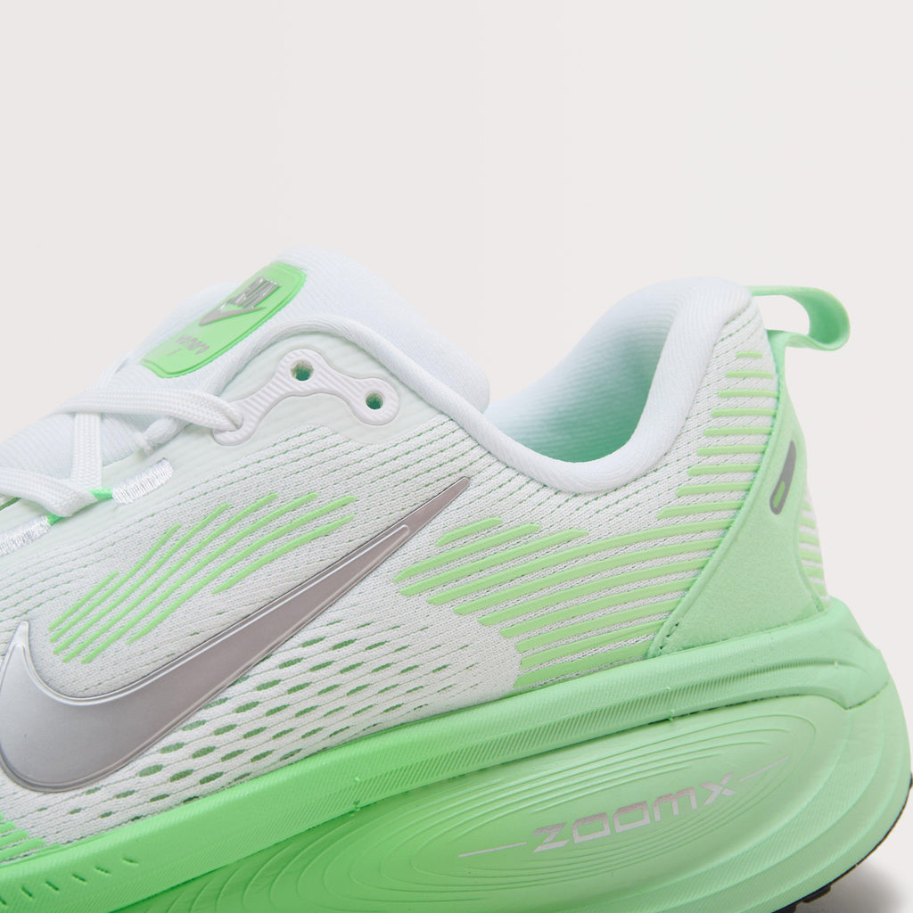 Women’s Vomero 18 Running Shoes