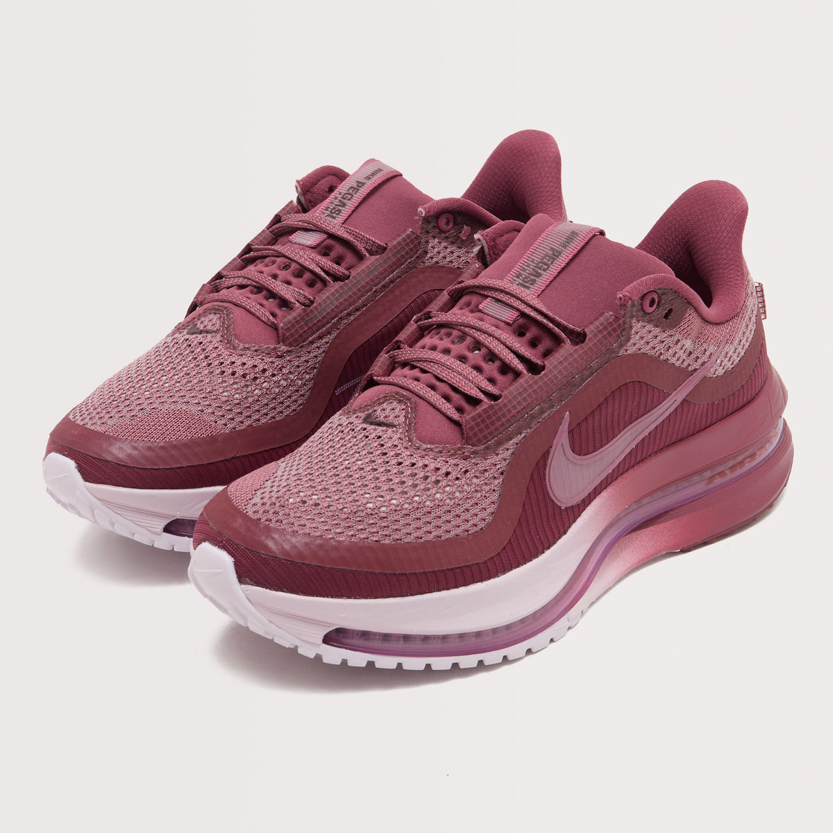Women’s Pegasus Premium Running Shoes