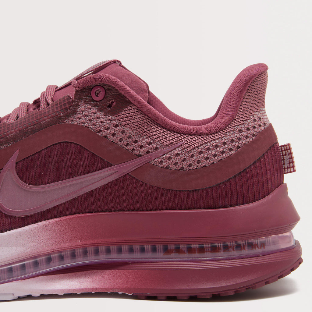 Women’s Pegasus Premium Running Shoes
